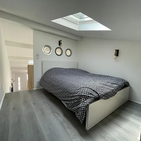 Charming Place 10 Minutes From La Rochelle Holiday home *
